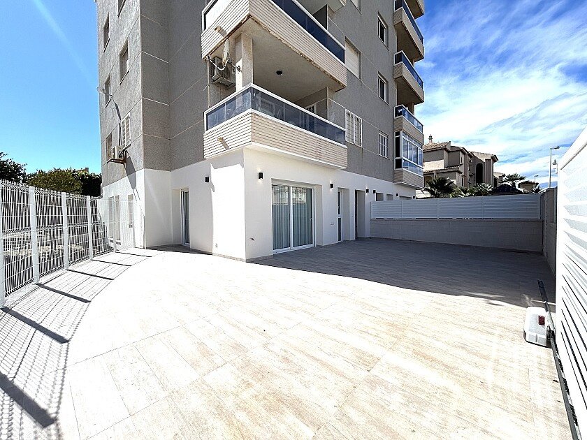 Dzīvoklis Torrevieja, Alicante, Spānijā 3 istabas, 117 m2 Nr. 103357