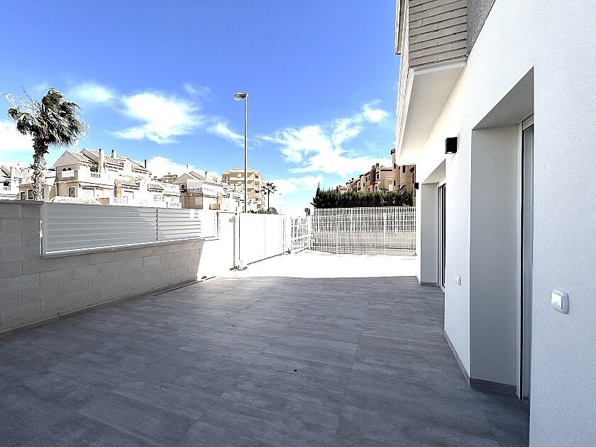 Dzīvoklis Torrevieja, Alicante, Spānijā 3 istabas, 117 m2 Nr. 103357
