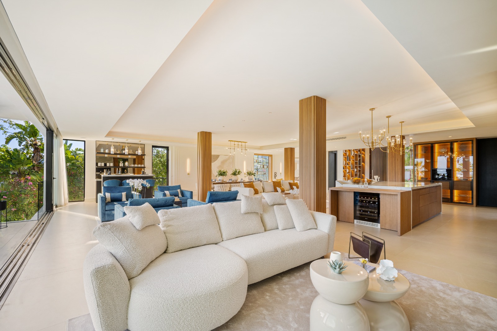 Villa in Marbella, Malaga, Spain 6 bedrooms, 789 sq.m. No. 136008