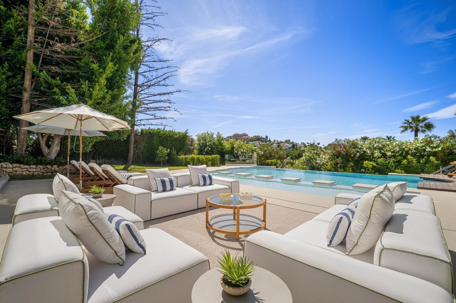 Villa in Marbella, Malaga, Spain 6 bedrooms, 789 sq.m. No. 136008
