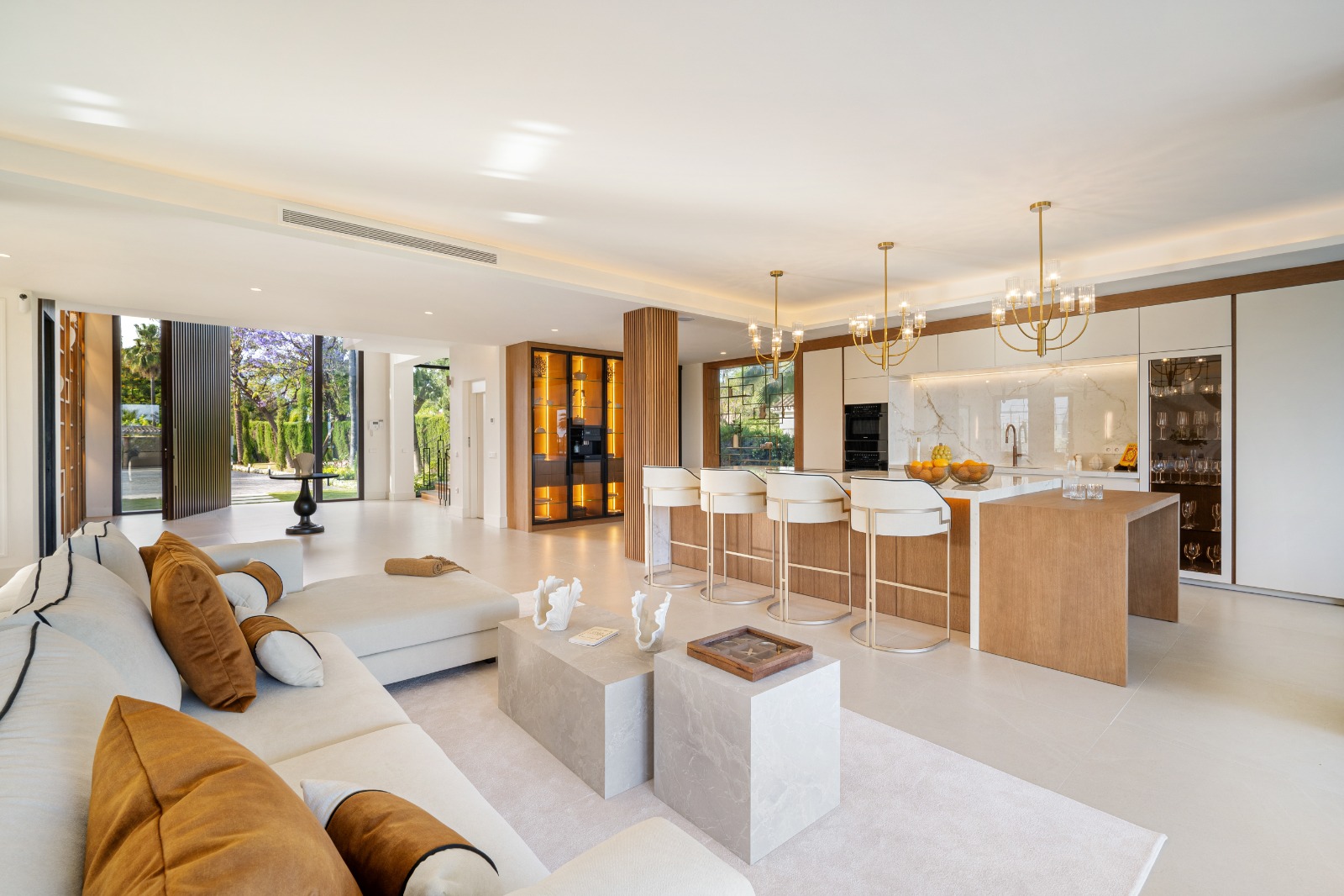 Villa in Marbella, Malaga, Spain 6 bedrooms, 789 sq.m. No. 136008