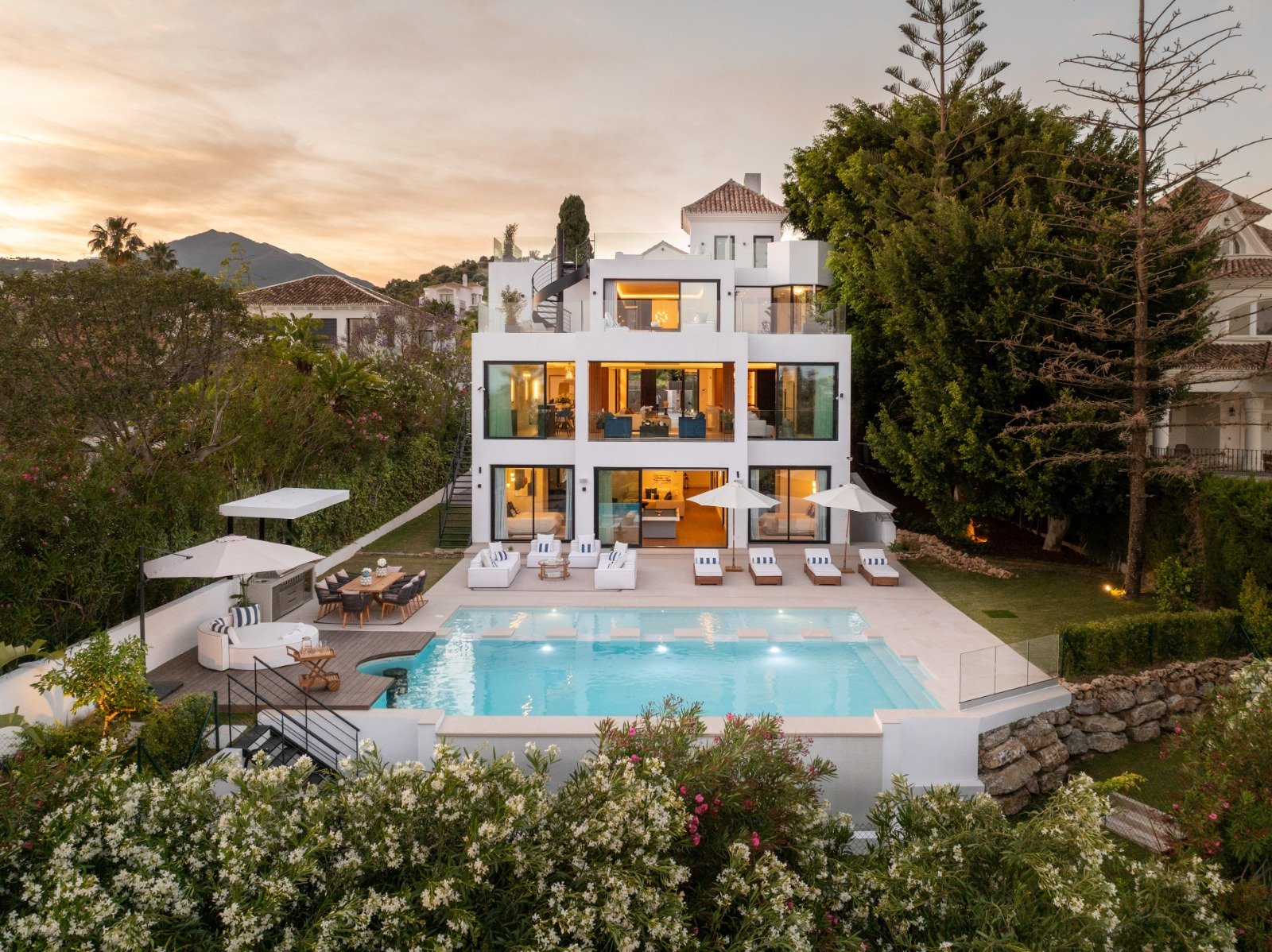 Villa in Marbella, Malaga, Spain 6 bedrooms, 789 sq.m. No. 136008