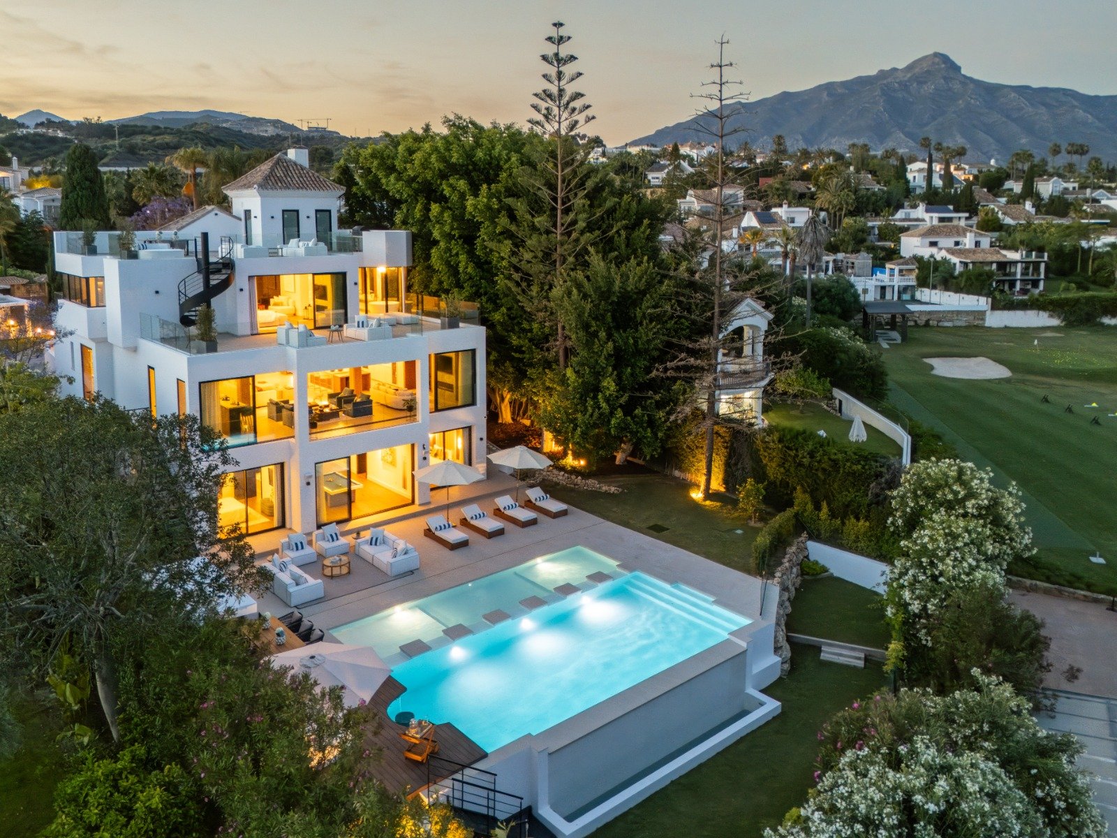 Villa in Marbella, Malaga, Spain 6 bedrooms, 789 sq.m. No. 136008