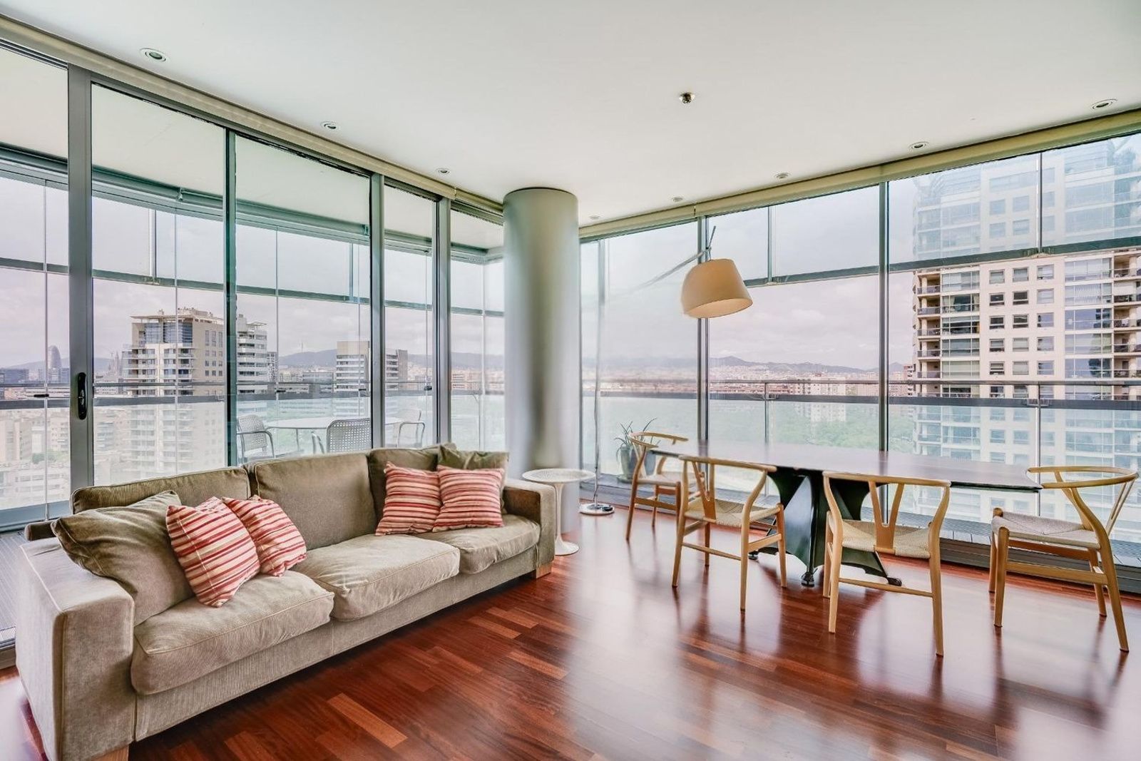 Apartament w Barcelona, Hiszpania 3 sypialnie, 100 mkw. nr 177353