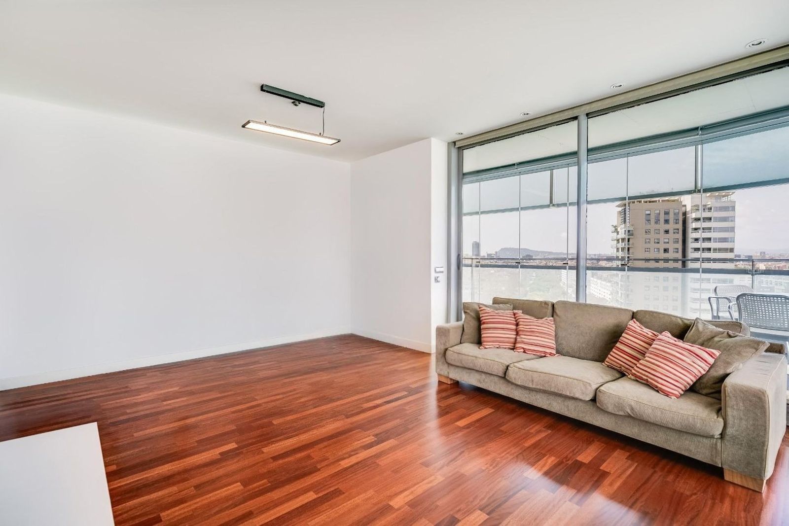 Apartament w Barcelona, Hiszpania 3 sypialnie, 100 mkw. nr 177353