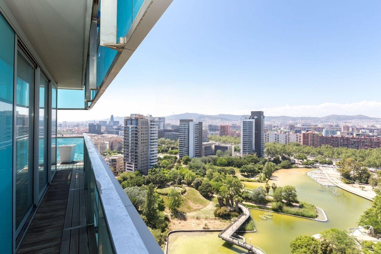 Huoneisto Barcelona, Espanja 3 makuuhuonetta, 145 m2 No. 177351