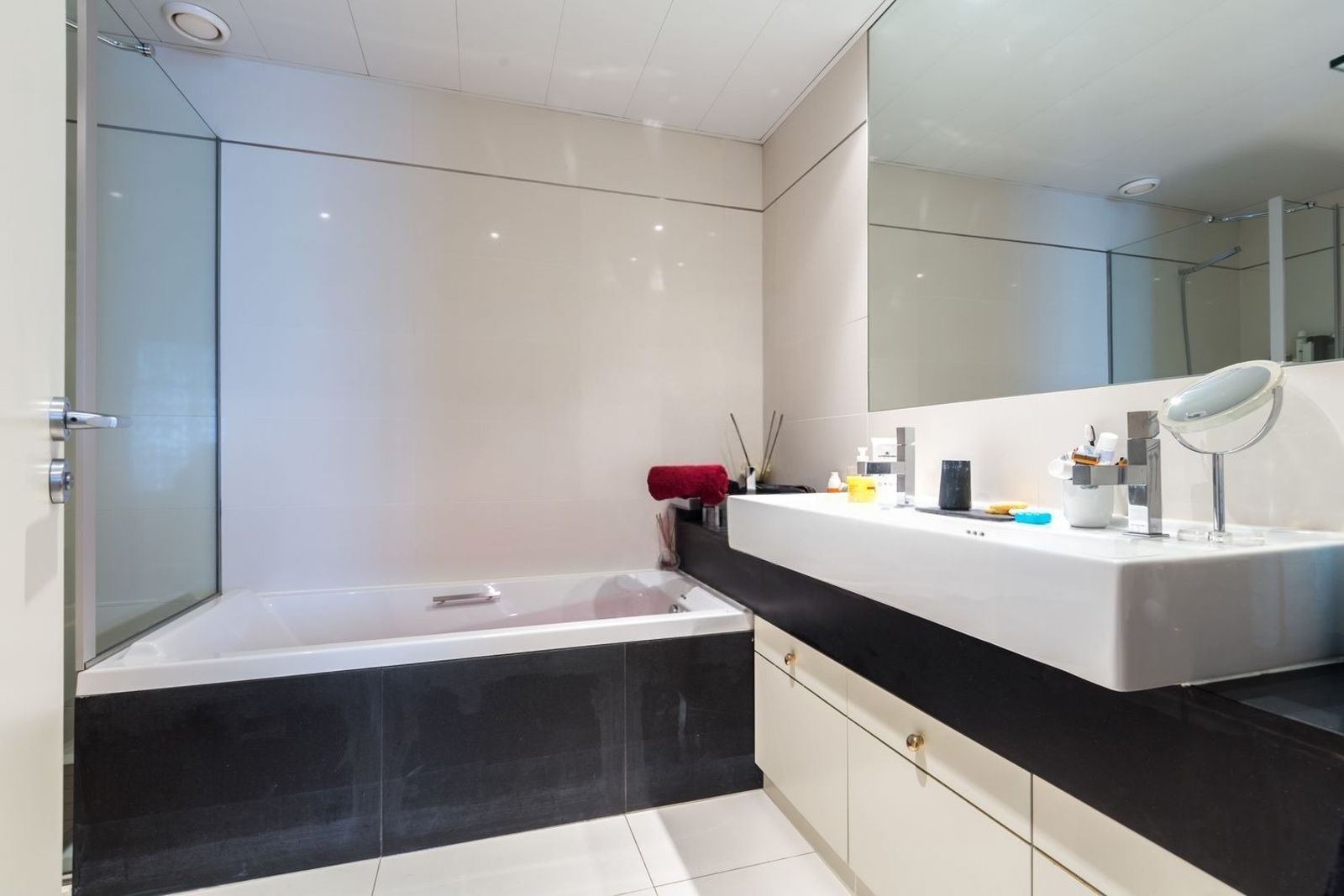 Huoneisto Barcelona, Espanja 3 makuuhuonetta, 145 m2 No. 177351