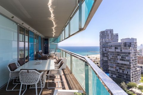 Wohnung in Barcelona, Spanien 3 Schlafzimmer, 145 m2 Nr. 177351