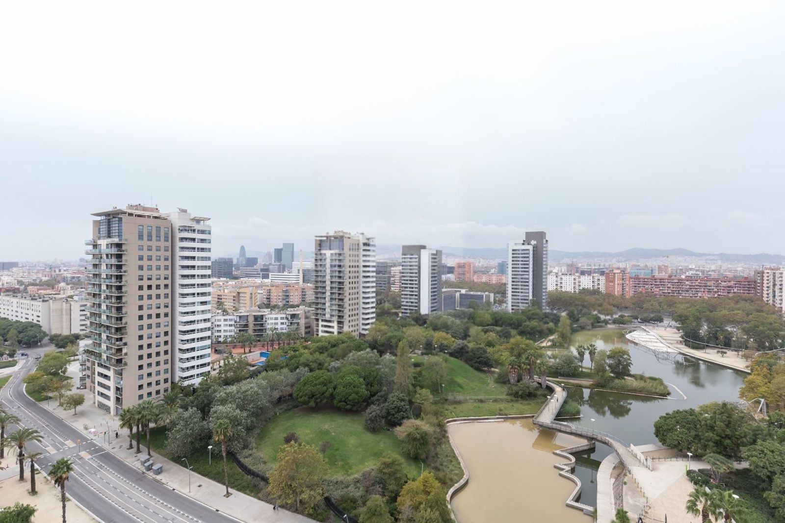 Dzīvoklis Barcelona, Spānijā 1 istaba, 133 m2 Nr. 177352