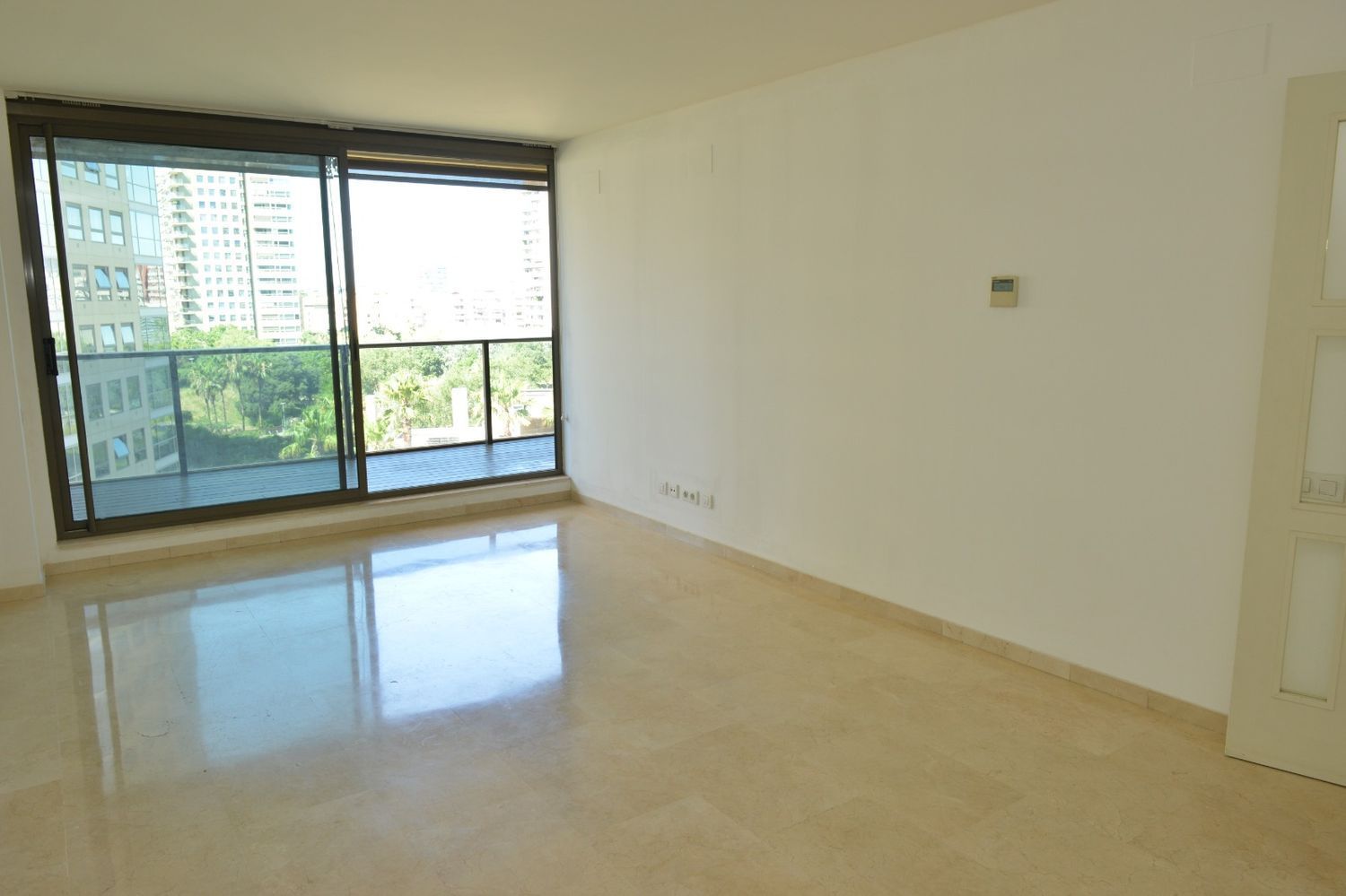 Apartment à Barcelona, Espagne 4 chambres, 141 m2 No. 177355