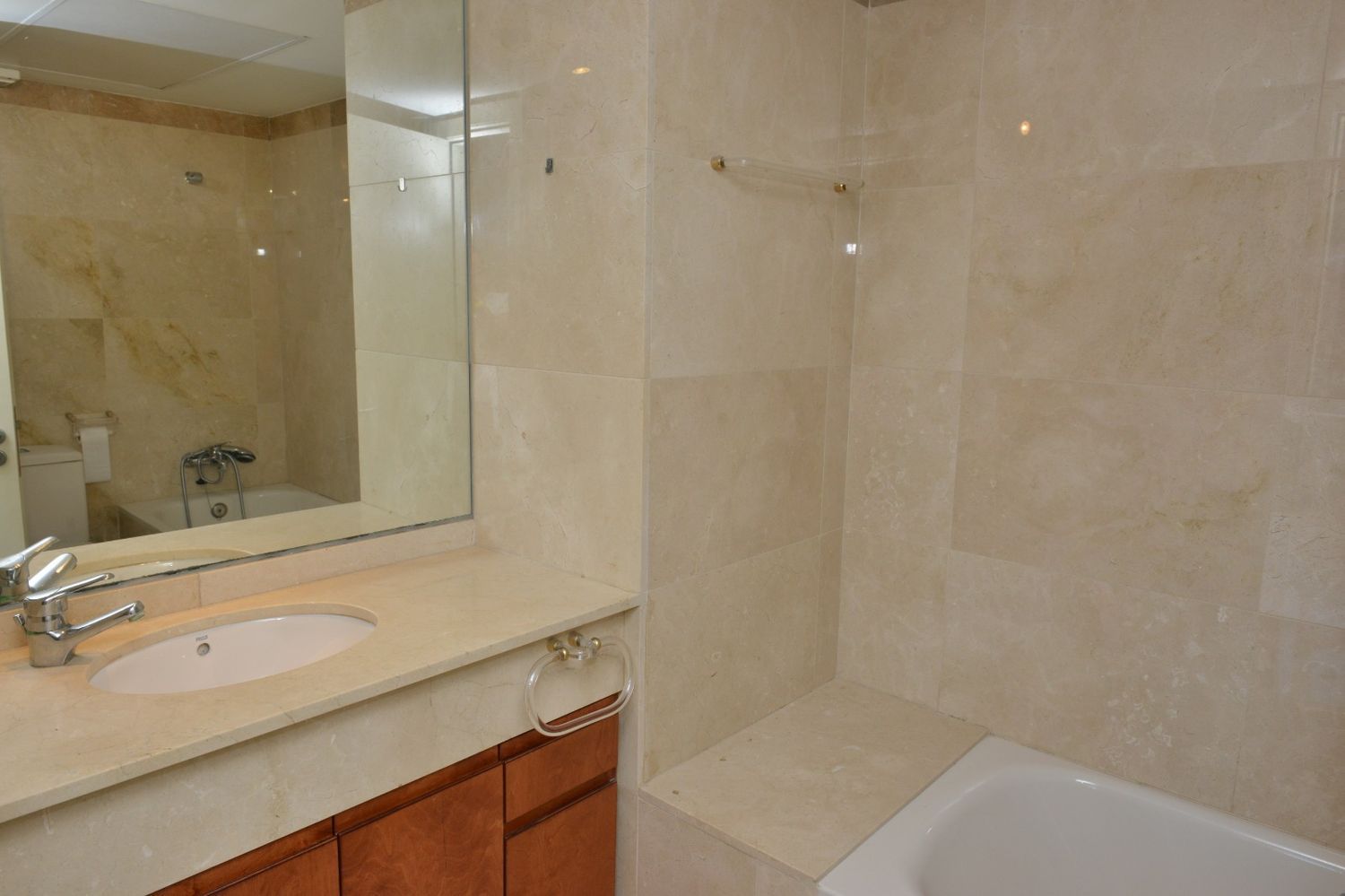 Apartment à Barcelona, Espagne 4 chambres, 141 m2 No. 177355