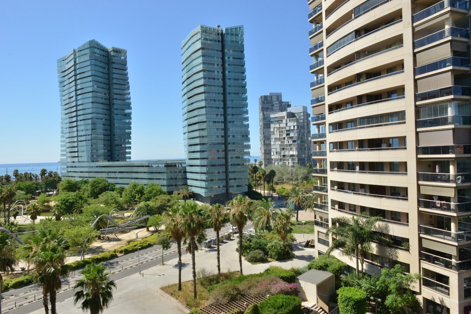 Apartment à Barcelona, Espagne 4 chambres, 141 m2 No. 177355