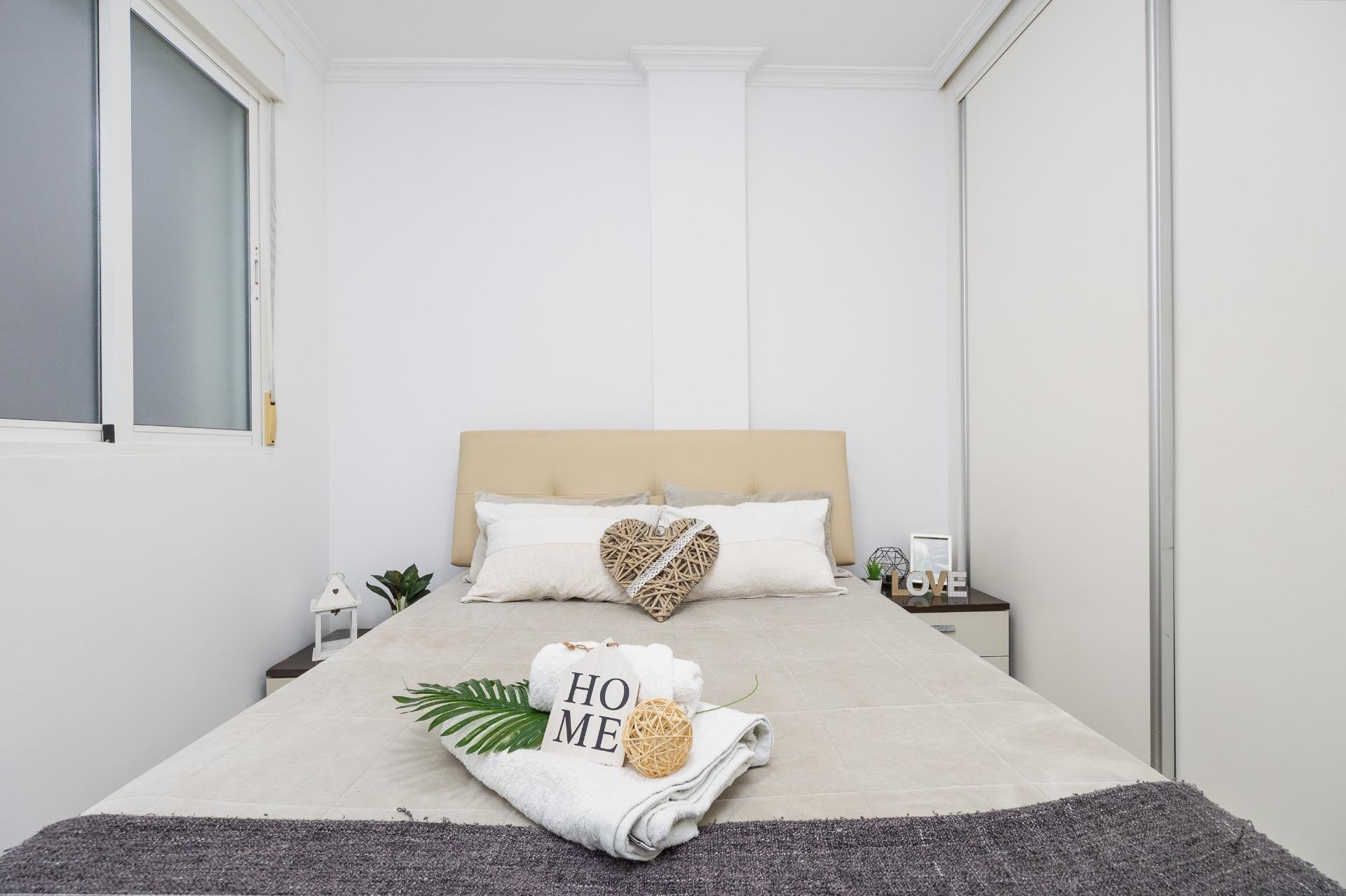 Apartamento en Torrevieja, Alicante, España 2 dormitorios, 64 m2 No. 184267