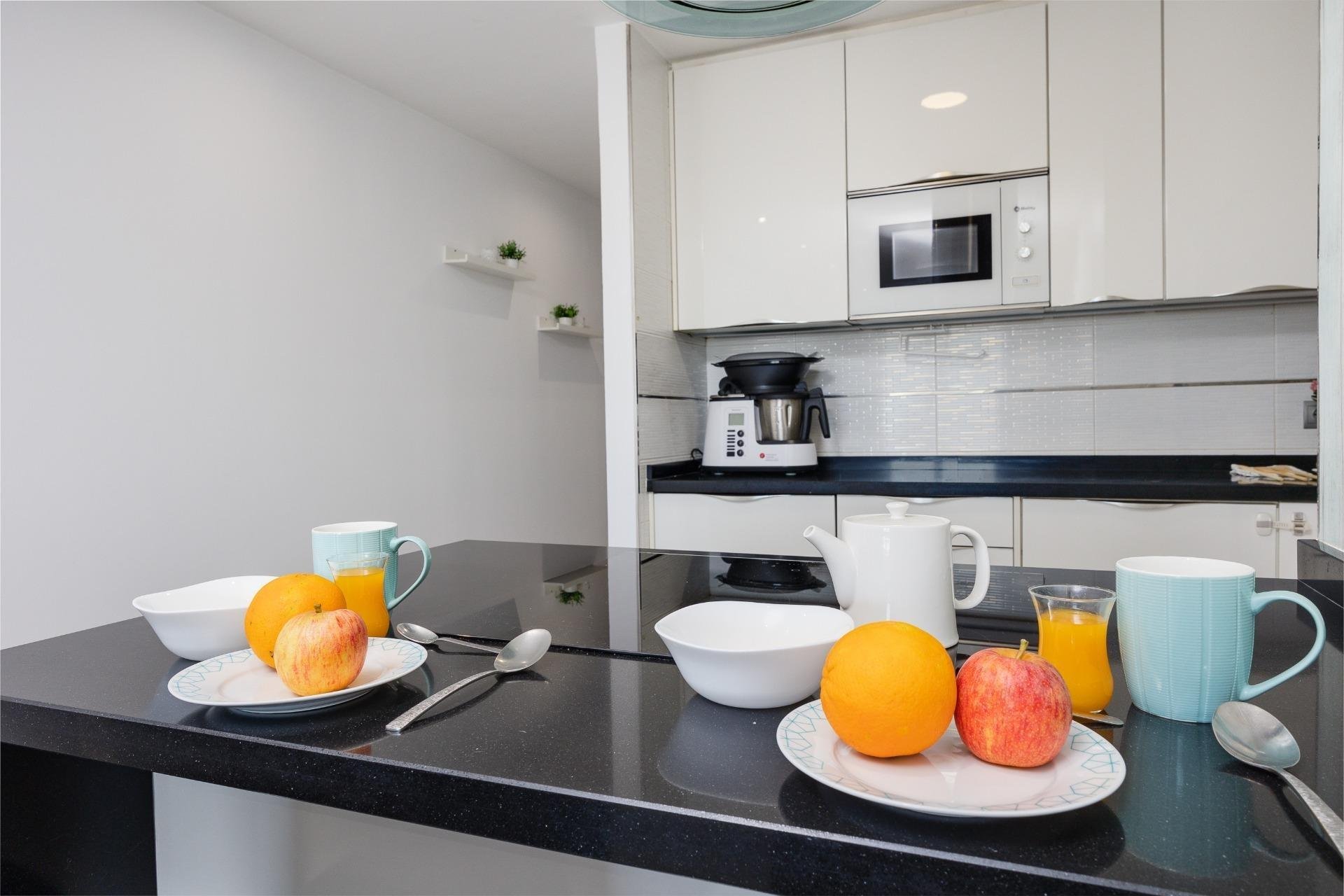 Apartamento en Torrevieja, Alicante, España 2 dormitorios, 64 m2 No. 184267