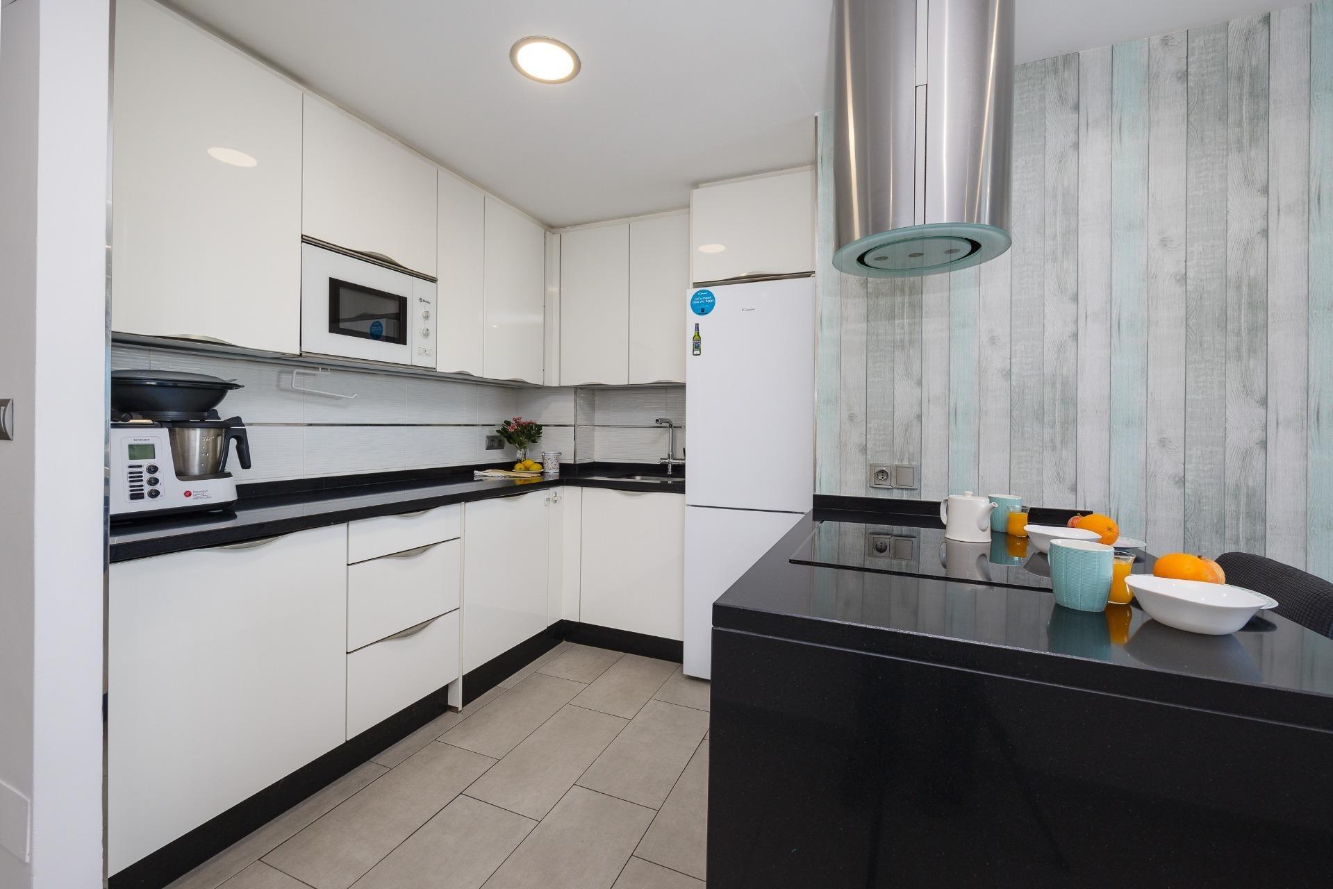 Apartamento en Torrevieja, Alicante, España 2 dormitorios, 64 m2 No. 184267