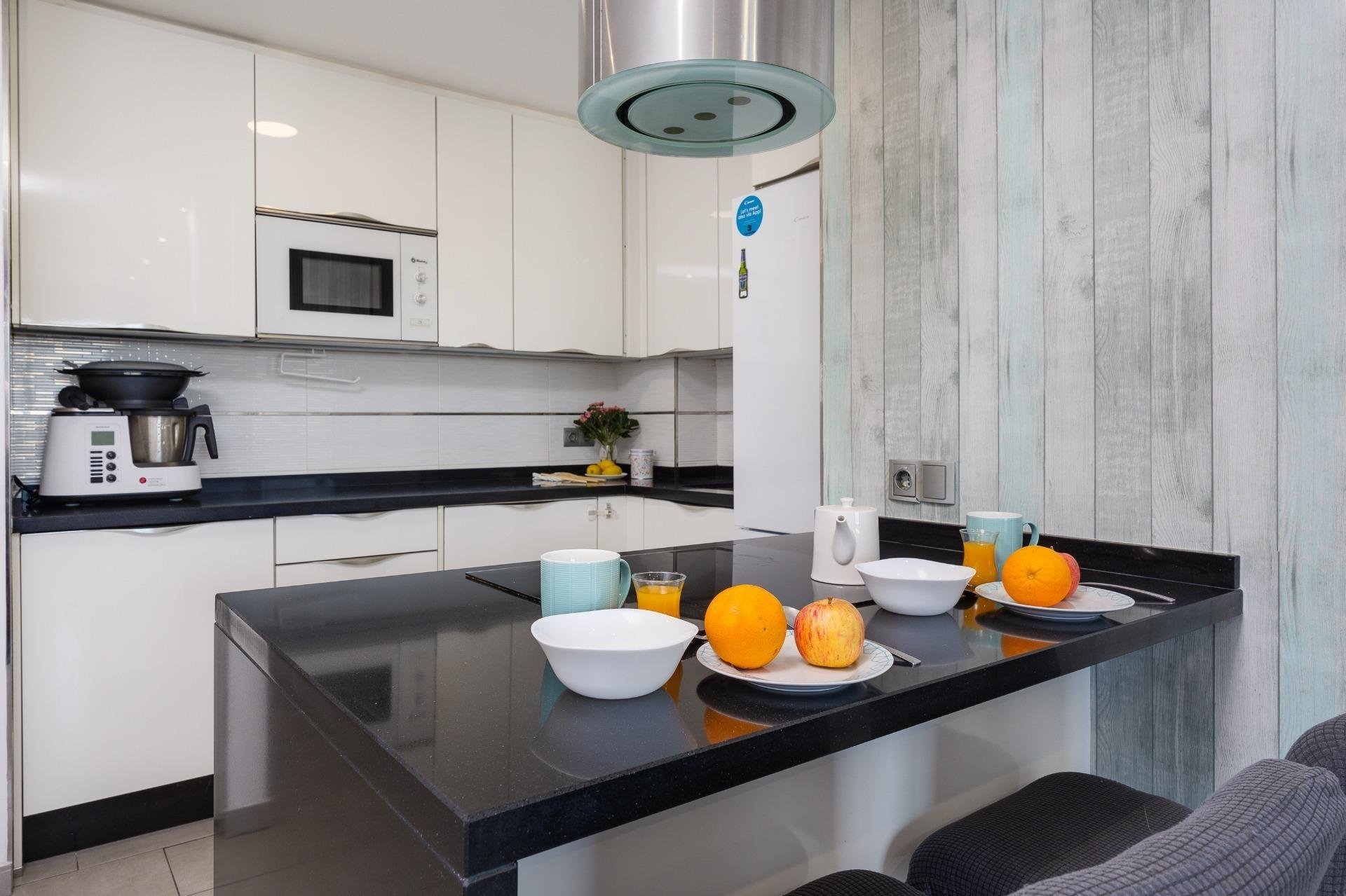 Apartamento en Torrevieja, Alicante, España 2 dormitorios, 64 m2 No. 184267