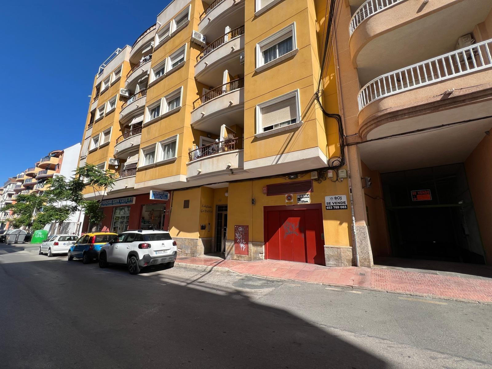 Apartment à Torrevieja, Alicante, Espagne 2 chambres, 67 m2 No. 184316
