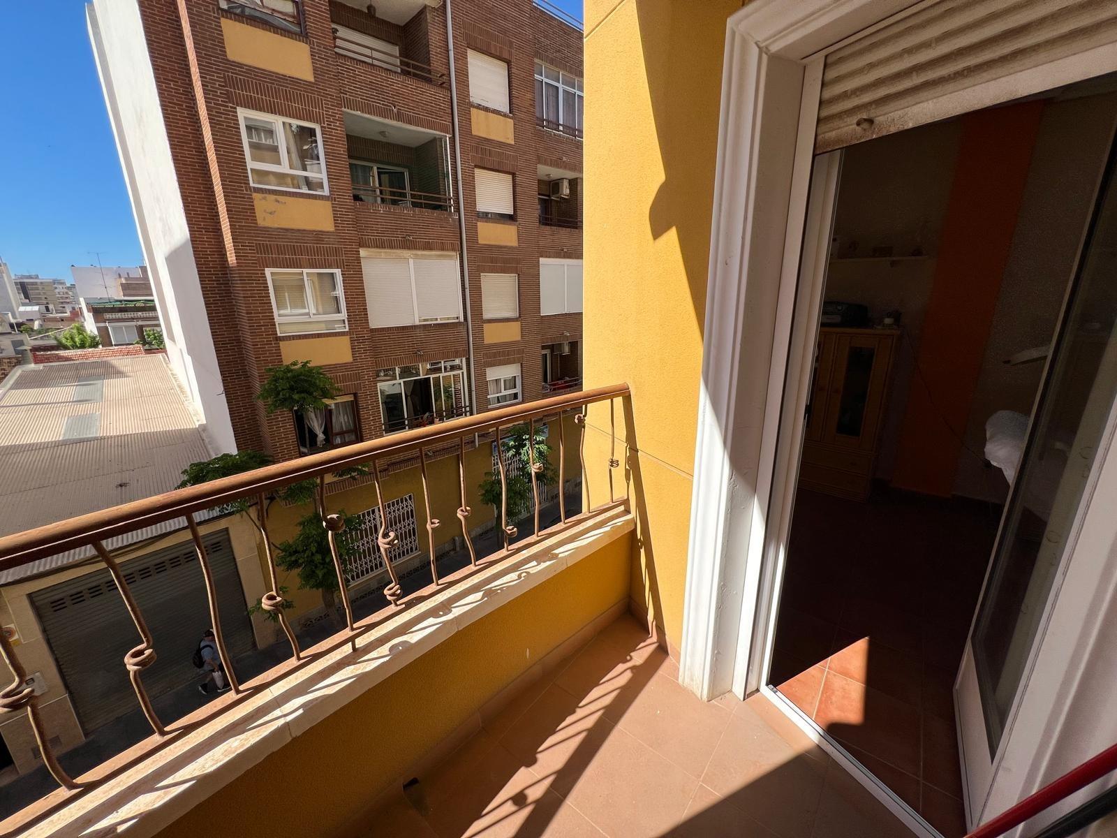 Apartment à Torrevieja, Alicante, Espagne 2 chambres, 67 m2 No. 184316