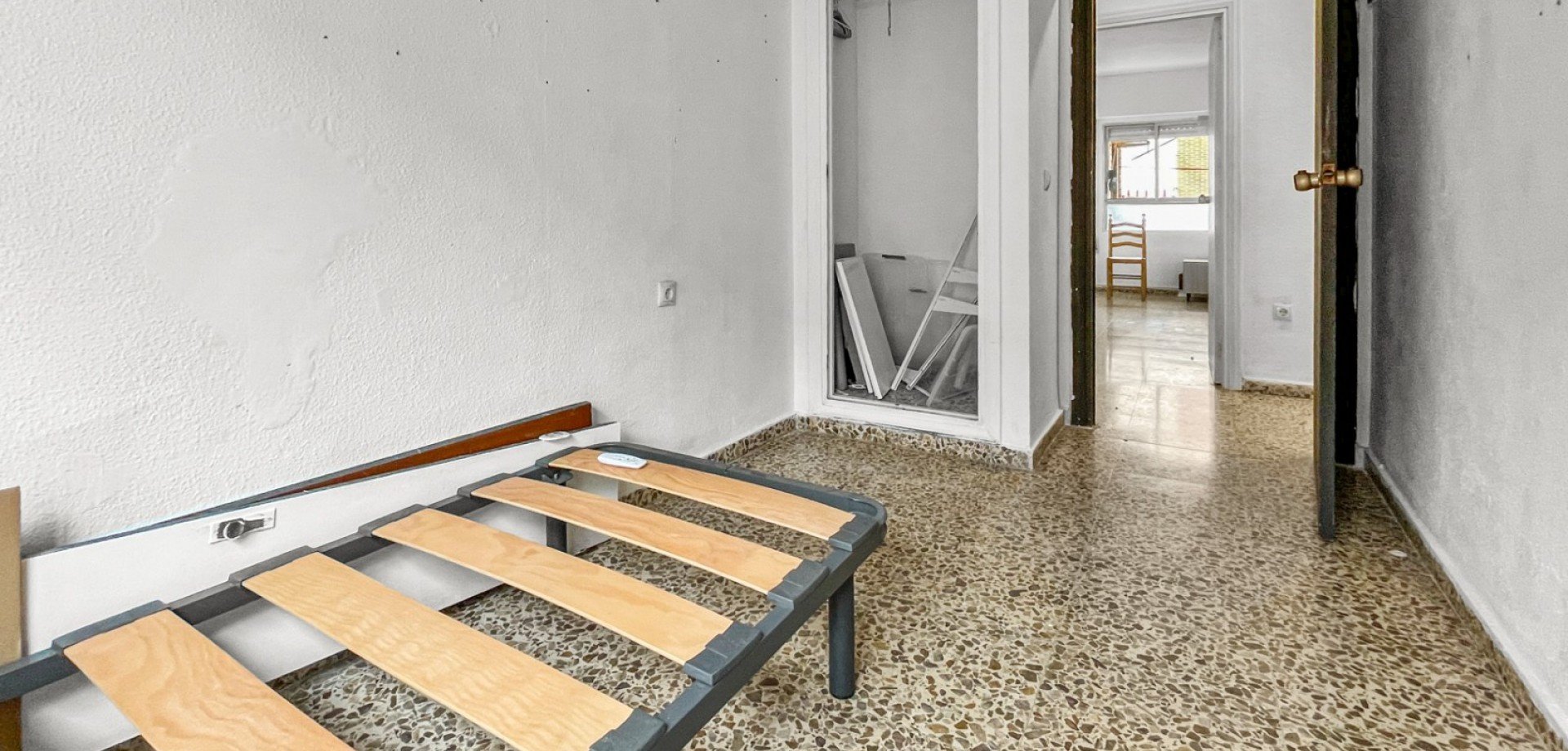 Appartamento a Guardamar del Segura, Alicante, Spagna 4 camere da letto, 137 mq. N° 189488