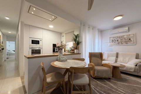 Apartment in Torrevieja, Alicante, Spain 3 bedrooms, 84 sq.m. No. 184439