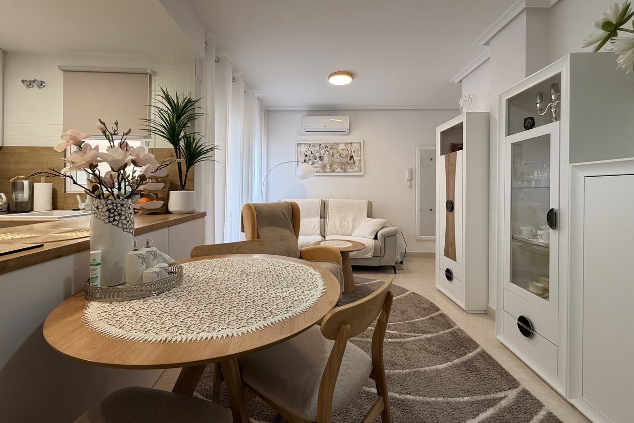 Appartamento a Torrevieja, Alicante, Spagna 3 camere da letto, 84 mq. N° 184439