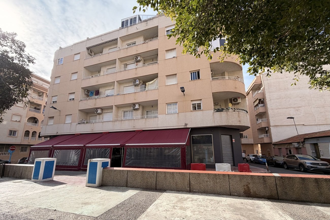 Appartamento a Torrevieja, Alicante, Spagna 3 camere da letto, 84 mq. N° 184439