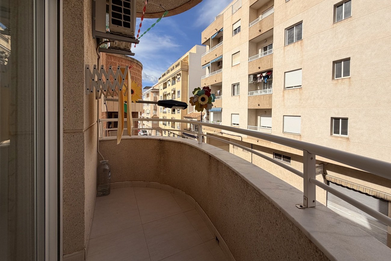 Appartamento a Torrevieja, Alicante, Spagna 3 camere da letto, 84 mq. N° 184439