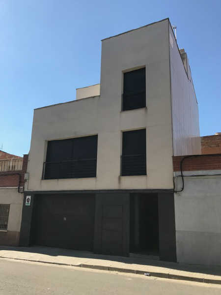 Hus i Sabadell, Barcelona, Spanien 4 sovrum, 249 kvm. Nr. 167741