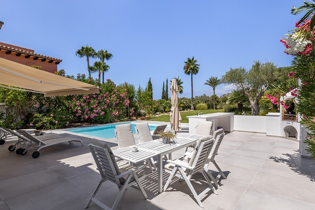 Villa in Santa Ponsa, Mallorca, Spain 3 bedrooms, 200 sq.m. No. 148162