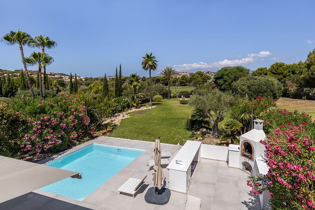 Villa in Santa Ponsa, Mallorca, Spain 3 bedrooms, 200 sq.m. No. 148162