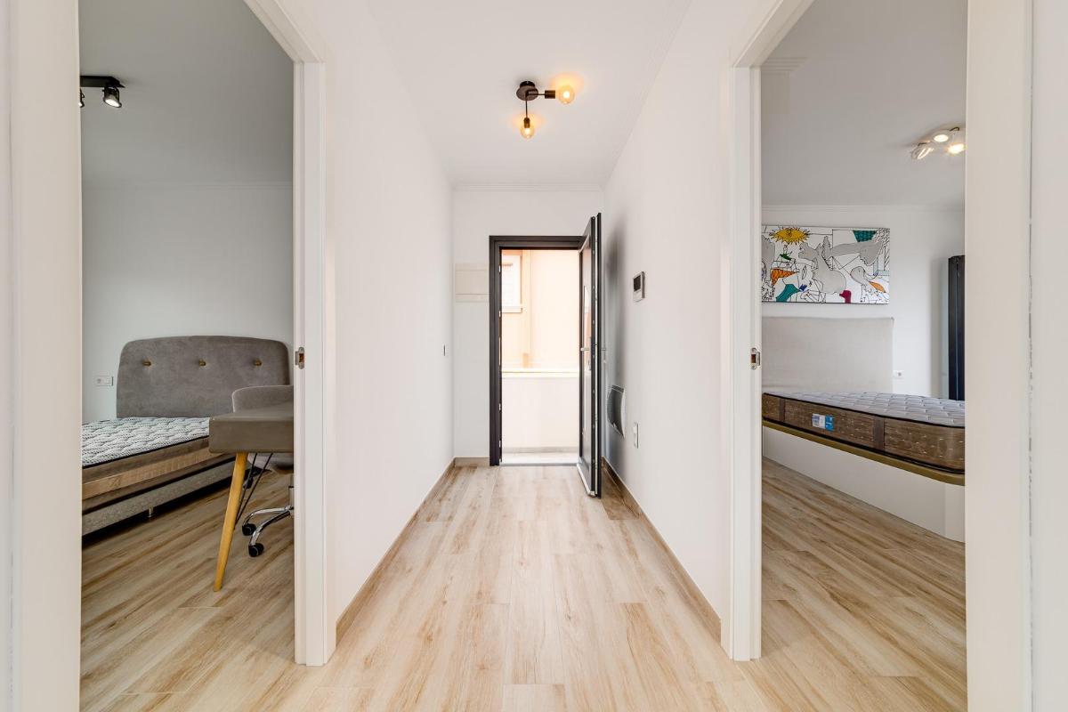 Villa a Torrevieja, Alicante, Spagna 4 camere da letto, 210 mq. N° 95984