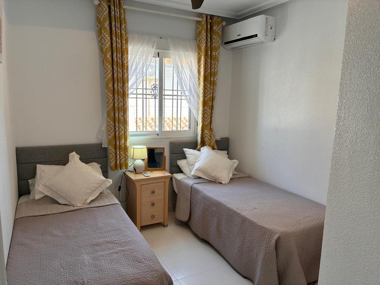 Townhouse in Alicante, Spanien 2 Schlafzimmer, 80 m2 Nr. 193127