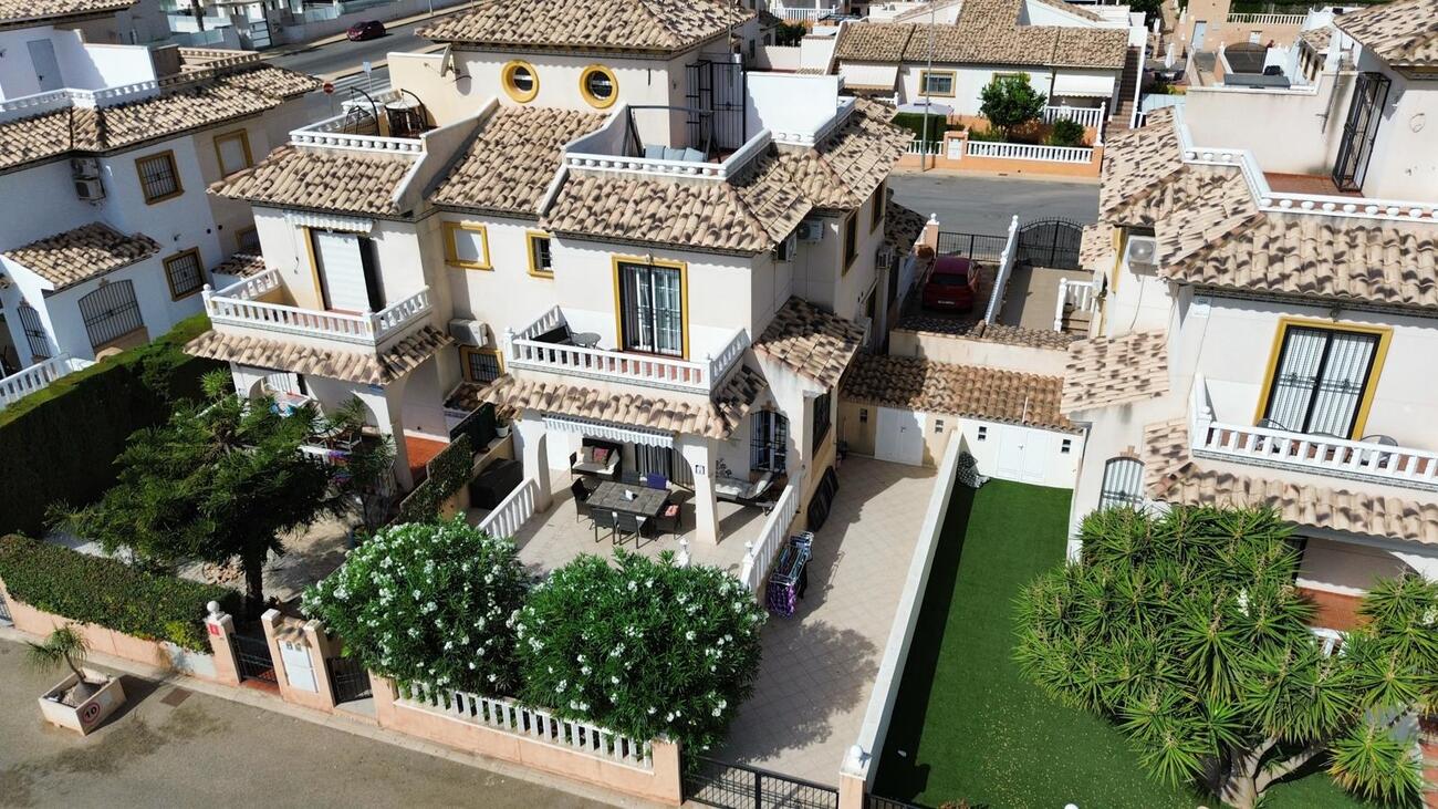 Townhouse in Alicante, Spanien 2 Schlafzimmer, 80 m2 Nr. 193127