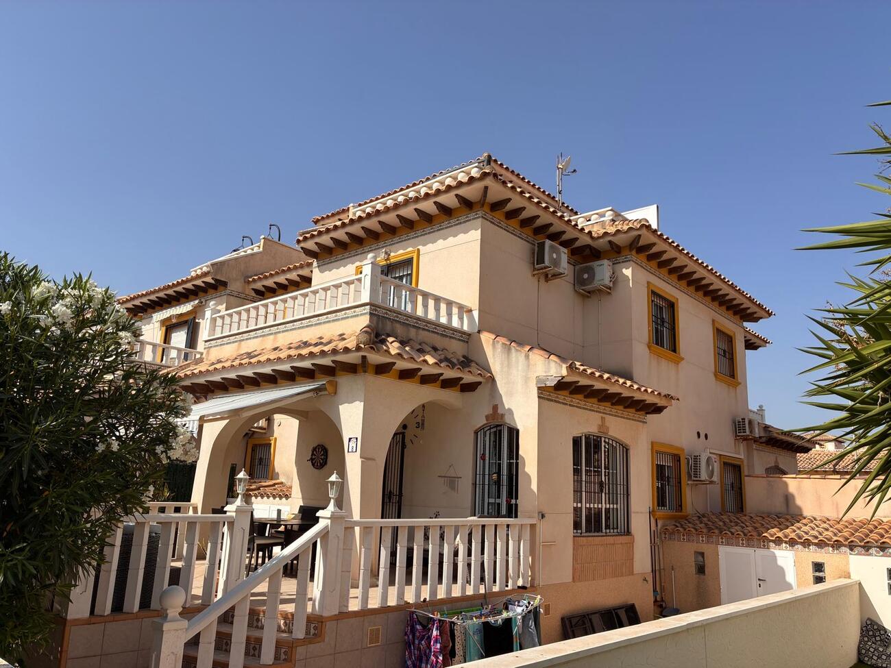Townhouse in Alicante, Spanien 2 Schlafzimmer, 80 m2 Nr. 193127