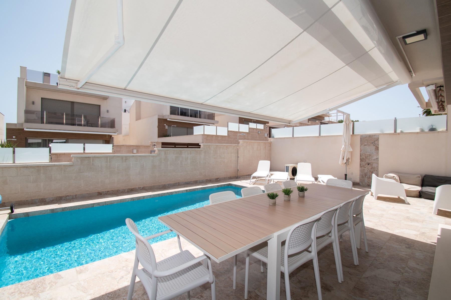 Villa in Alicante, Spain 5 bedrooms, 190 sq.m. No. 139514