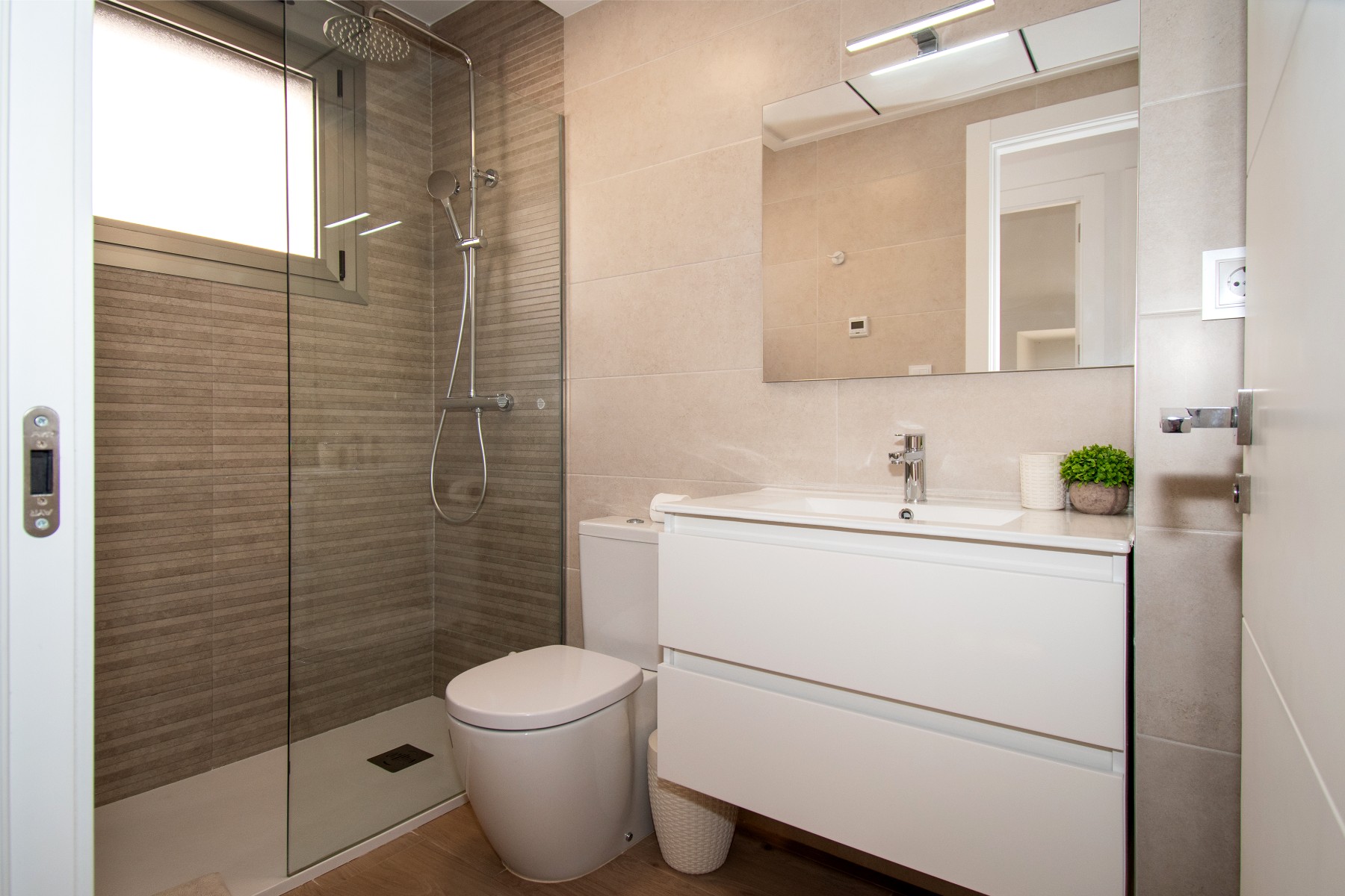 Villa in Alicante, Spain 5 bedrooms, 190 sq.m. No. 139514