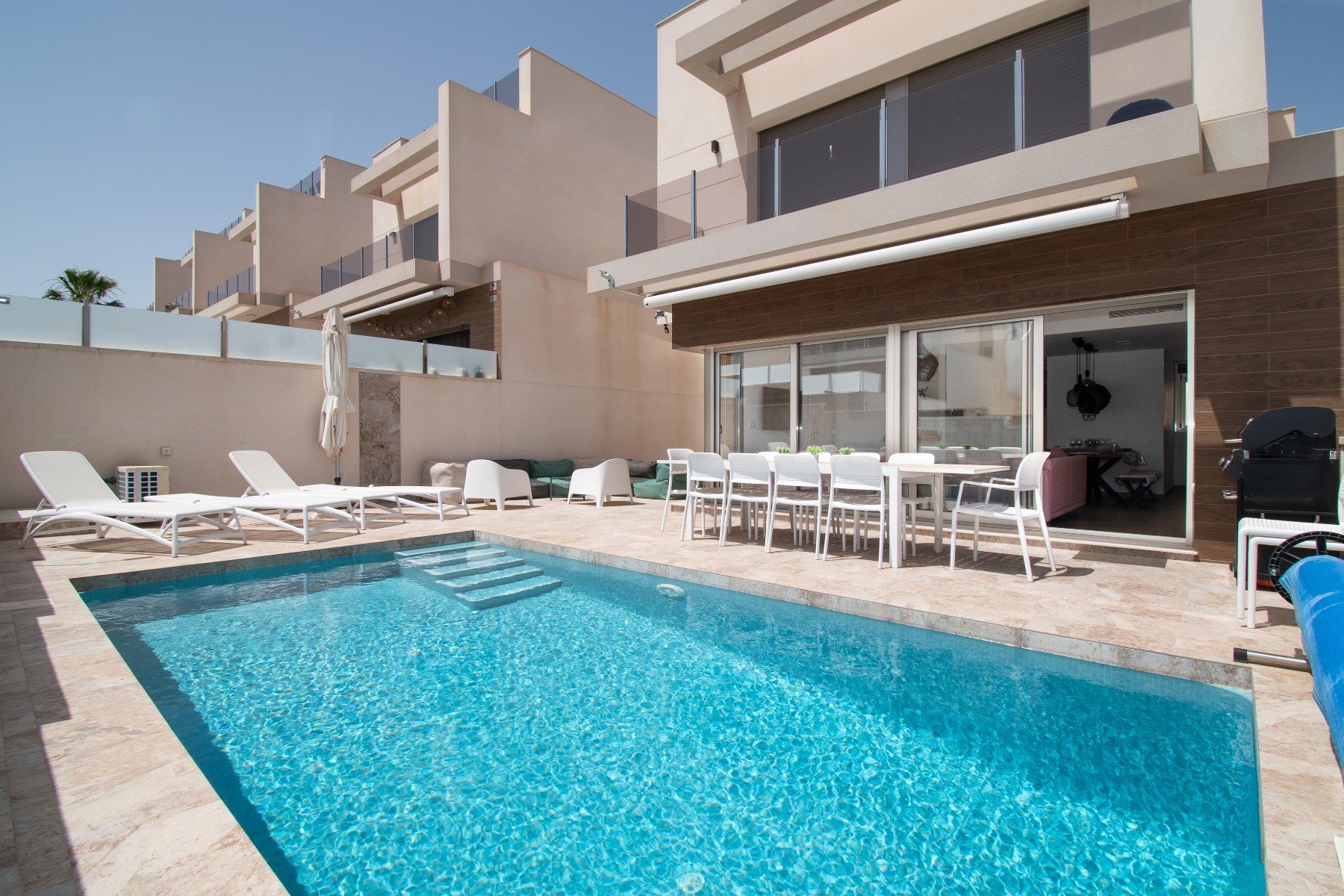 Villa in Alicante, Spain 5 bedrooms, 190 sq.m. No. 139514