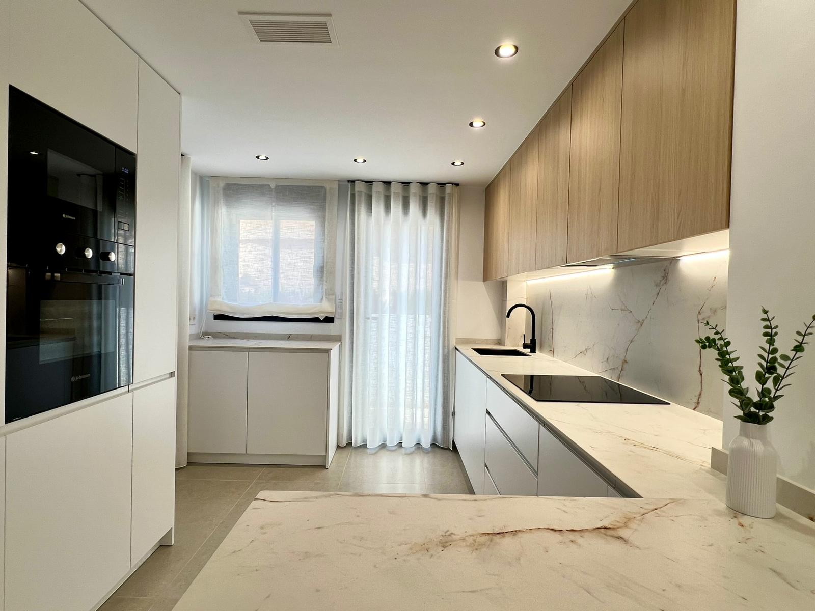 Kaupunkipientalo Benferri, Alicante, Espanja 3 makuuhuonetta, 222 m2 No. 163853