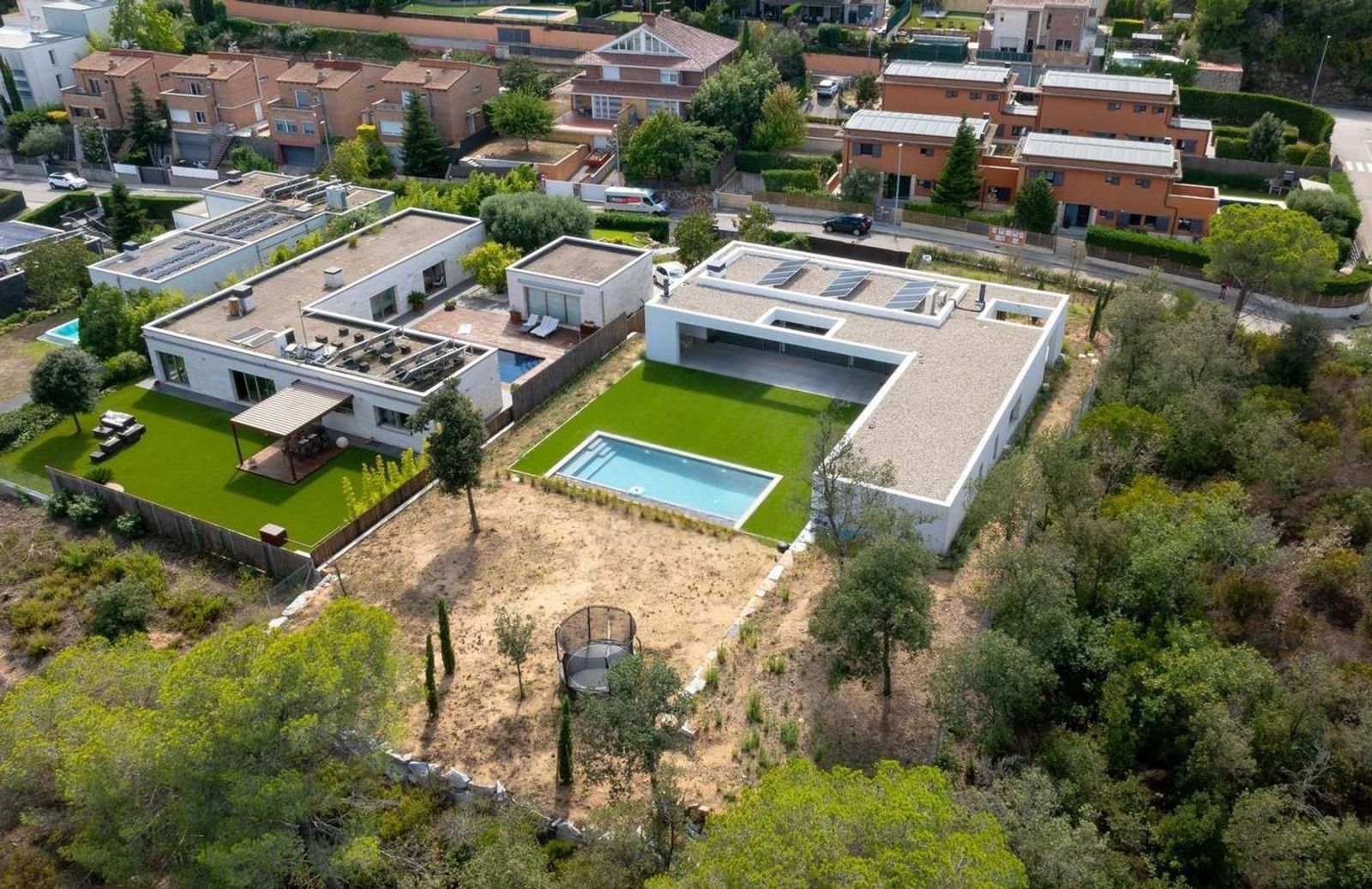Сasa en España 4 dormitorios, 456 m2 No. 160795