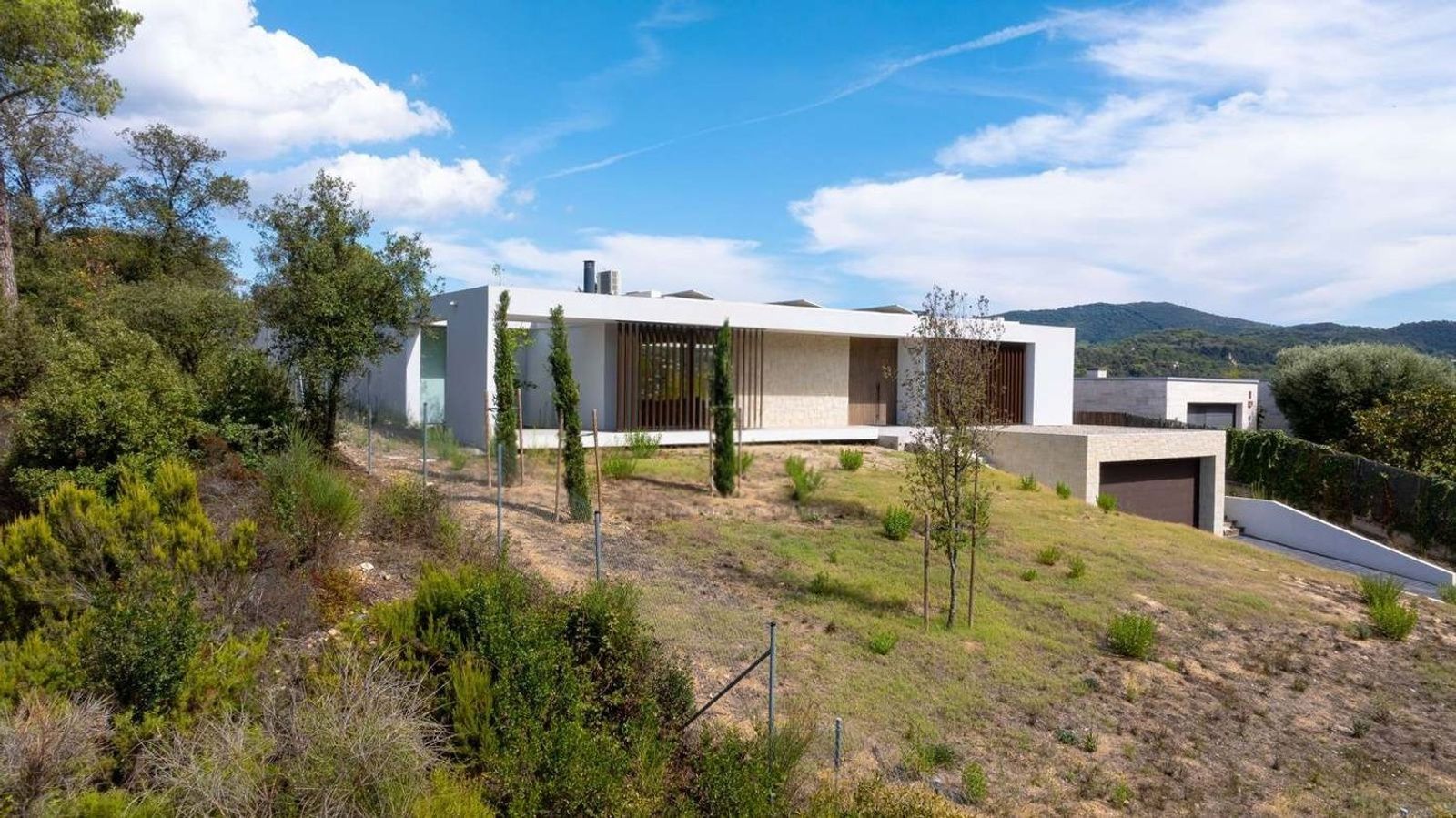 Сasa en España 4 dormitorios, 456 m2 No. 160795