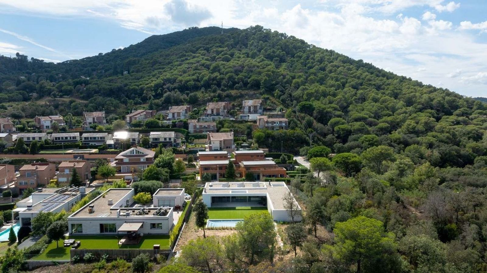 Сasa en España 4 dormitorios, 456 m2 No. 160795