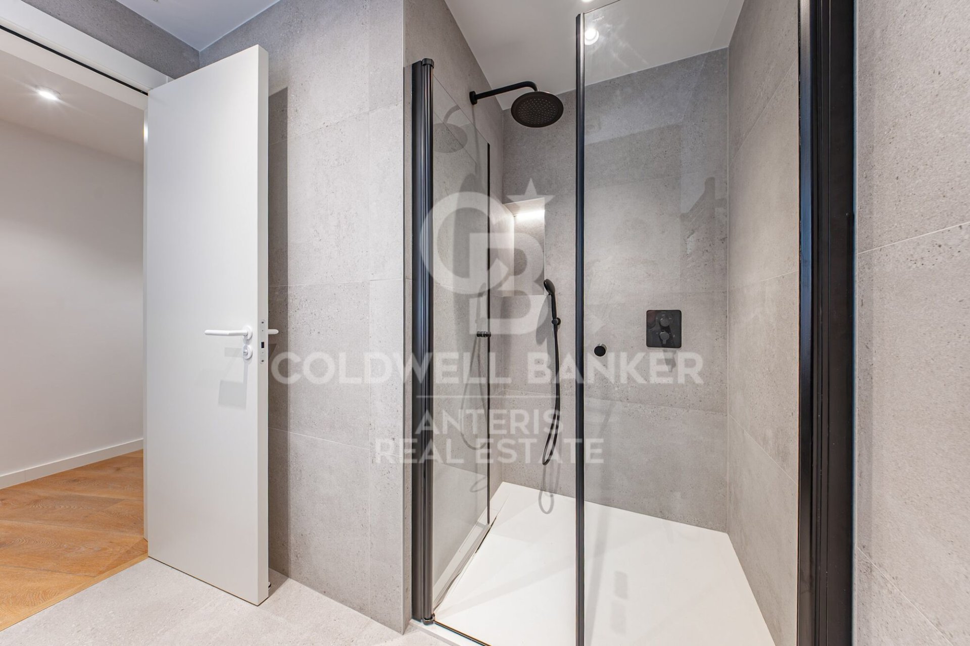 Apartment à Barcelona, Espagne 3 chambres, 106 m2 No. 178811