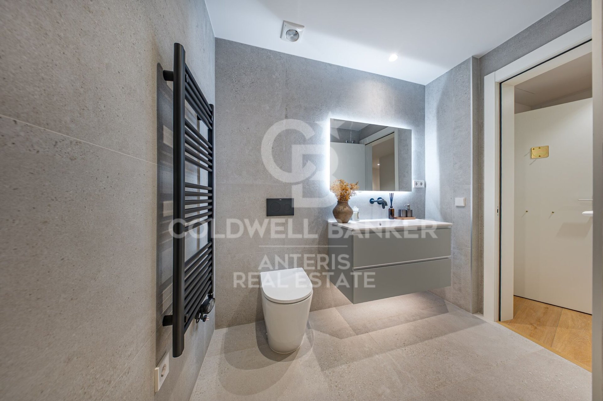 Apartment à Barcelona, Espagne 3 chambres, 106 m2 No. 178811