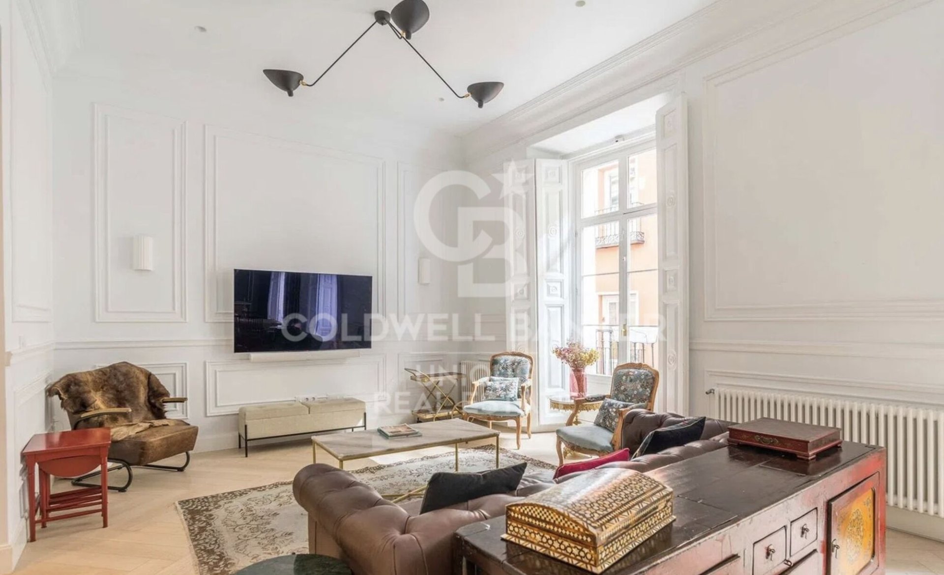 Huoneisto Madrid, Espanja 4 makuuhuonetta, 243 m2 No. 178765
