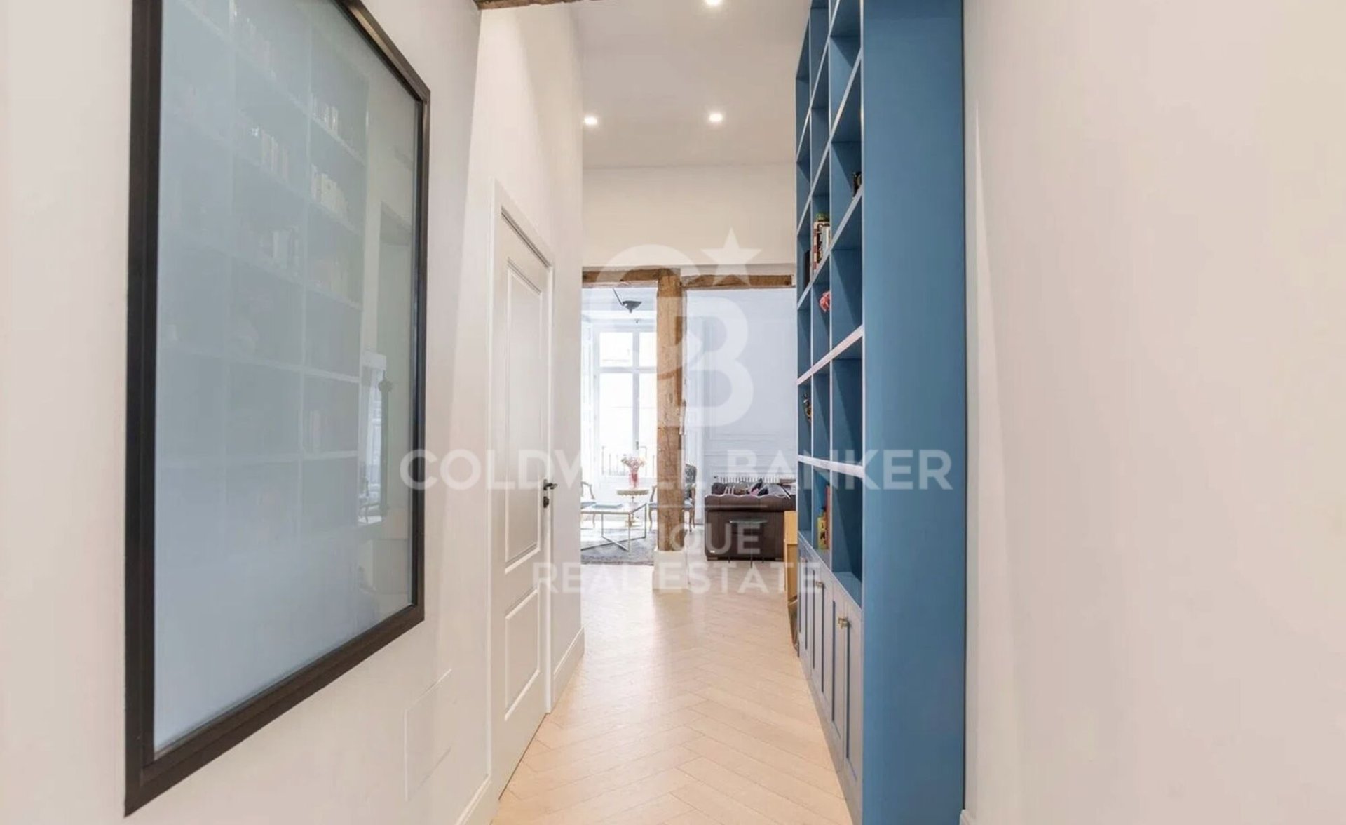 Huoneisto Madrid, Espanja 4 makuuhuonetta, 243 m2 No. 178765
