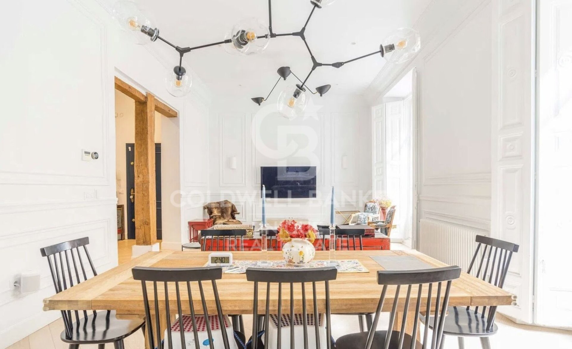 Huoneisto Madrid, Espanja 4 makuuhuonetta, 243 m2 No. 178765
