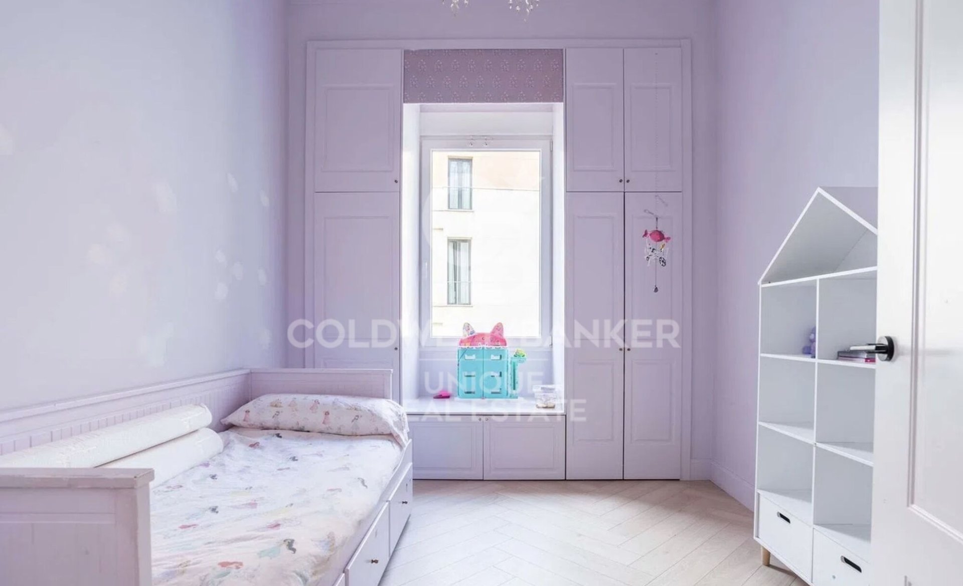 Huoneisto Madrid, Espanja 4 makuuhuonetta, 243 m2 No. 178765