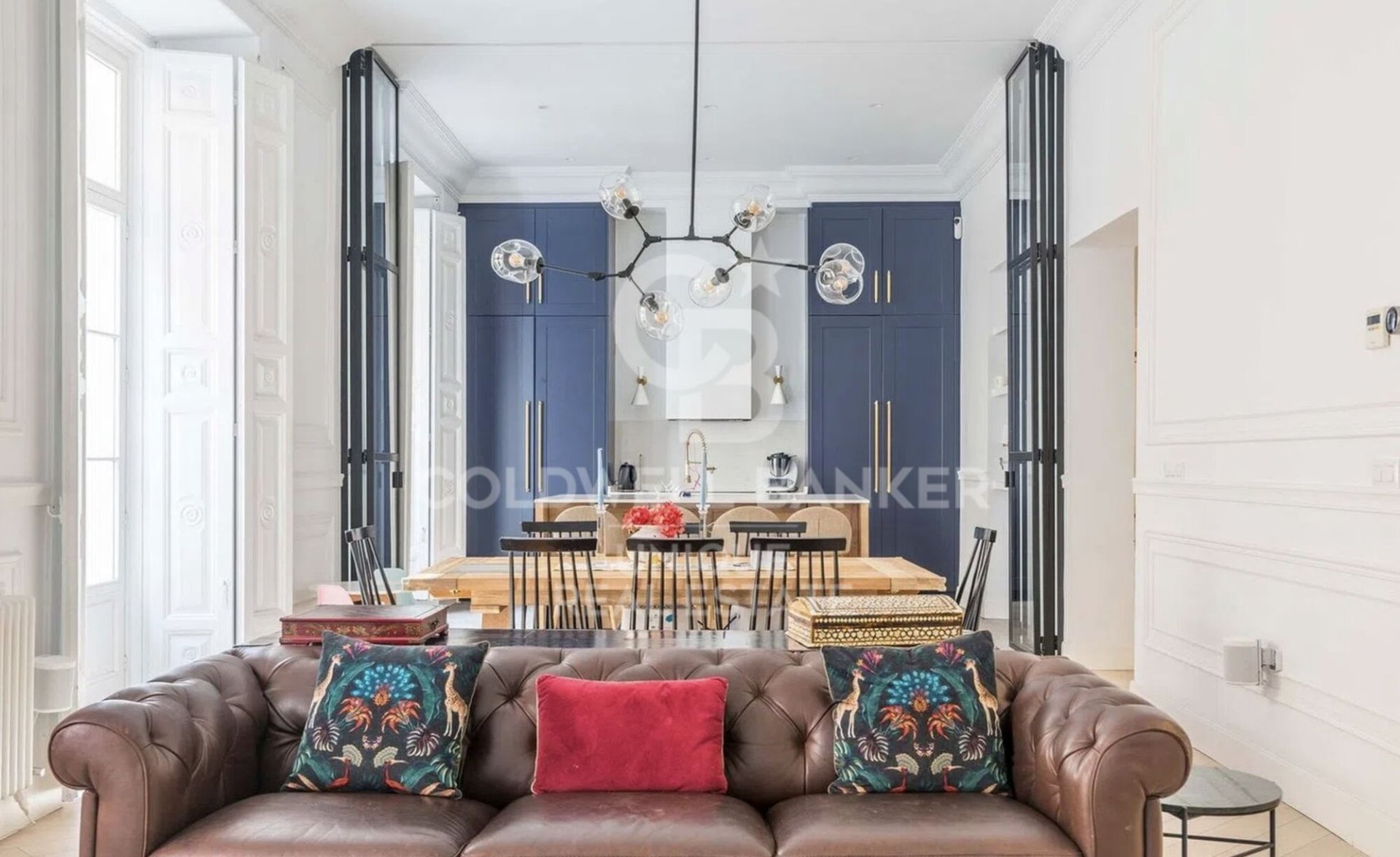 Huoneisto Madrid, Espanja 4 makuuhuonetta, 243 m2 No. 178765