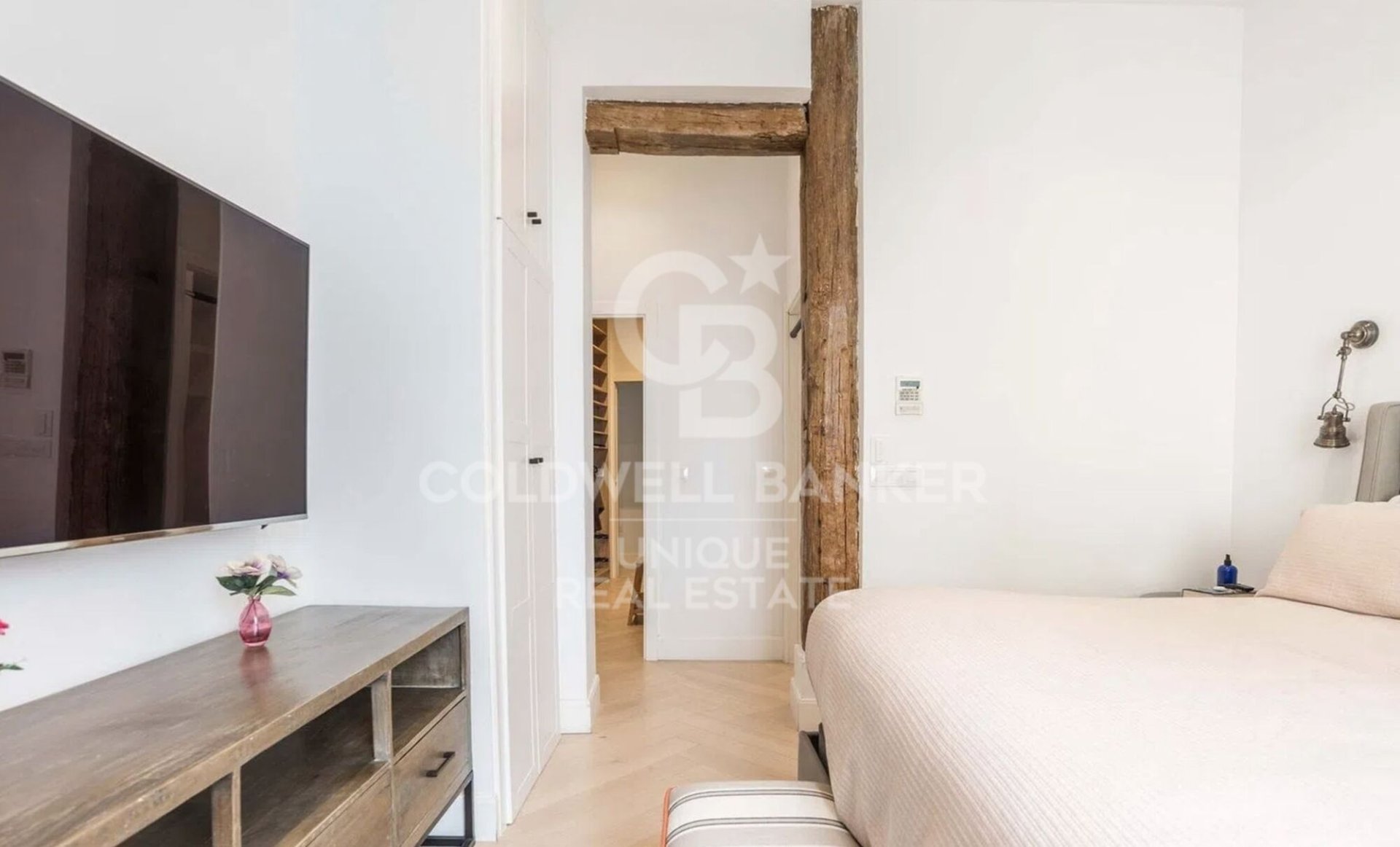 Huoneisto Madrid, Espanja 4 makuuhuonetta, 243 m2 No. 178765