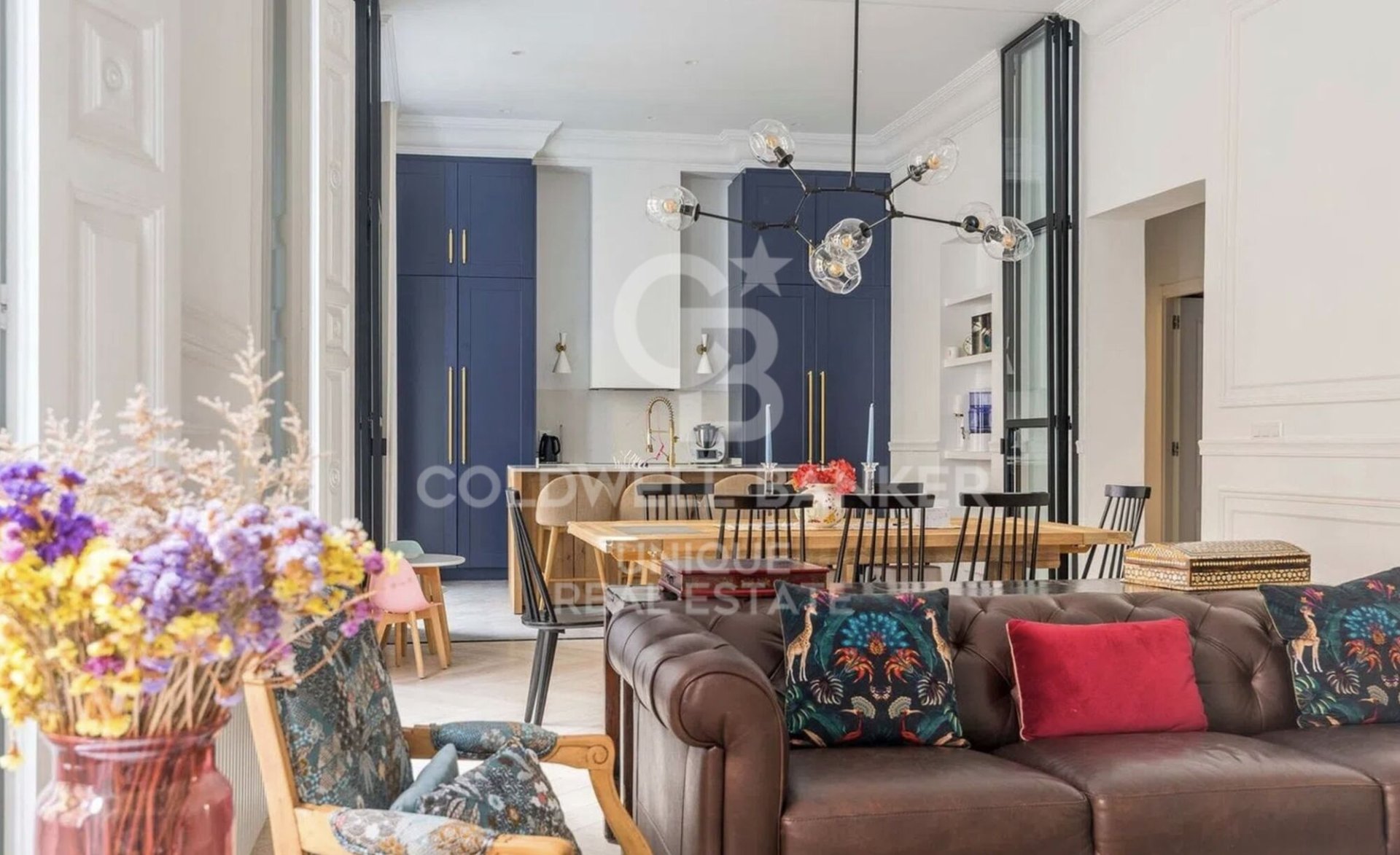 Huoneisto Madrid, Espanja 4 makuuhuonetta, 243 m2 No. 178765